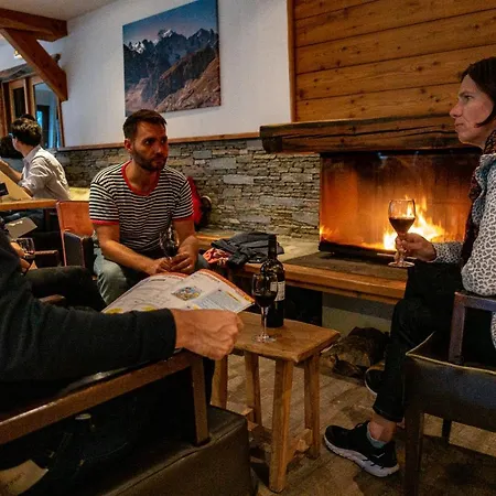 Hotel Restaurant Saint Roch 3*